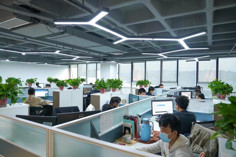 北京软件开发行业动态观察：拥抱数字化时代的机遇与挑战